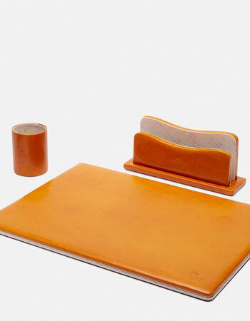Desk set in vegetable leather  Woman Collections